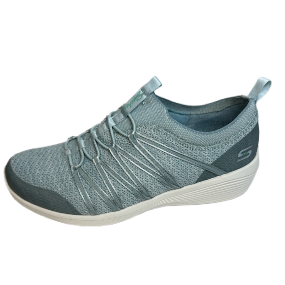 NWT SKECHERS Flex Slip-on Arya Sneaker/ Size 6.5